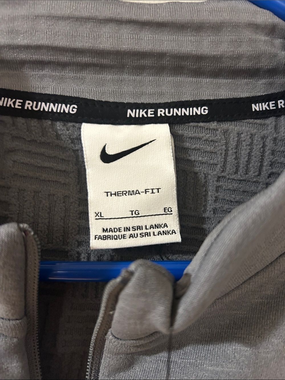 Nike Men’s XL Gray Dri-FIT Running 1/4 Zip Pullover Long Sleeve Top NWT - Picture 3 of 5